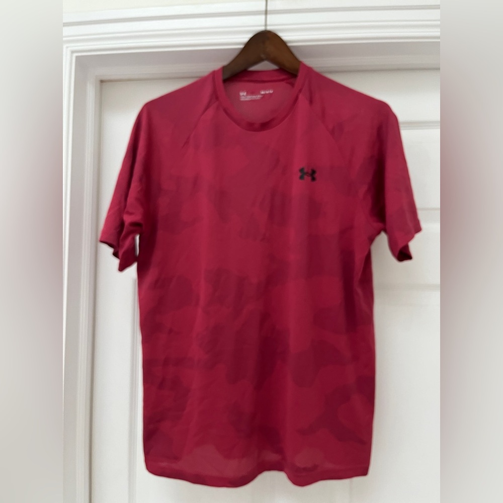 Under Armour Red Camo Shirt T-shirt Men’s Medium Loose